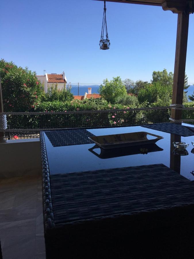 Beautiful Beach House Gerakini Exterior photo